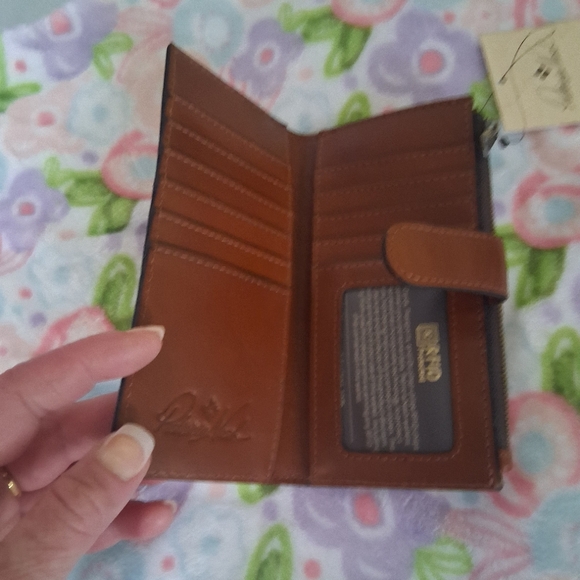 Patricia Nash Nazari Bi-fold Wallet In Watercolor Butterfly Print - Picture 8 of 10